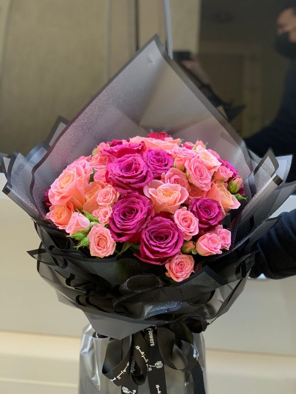 Roses & Spray roses Bouquet